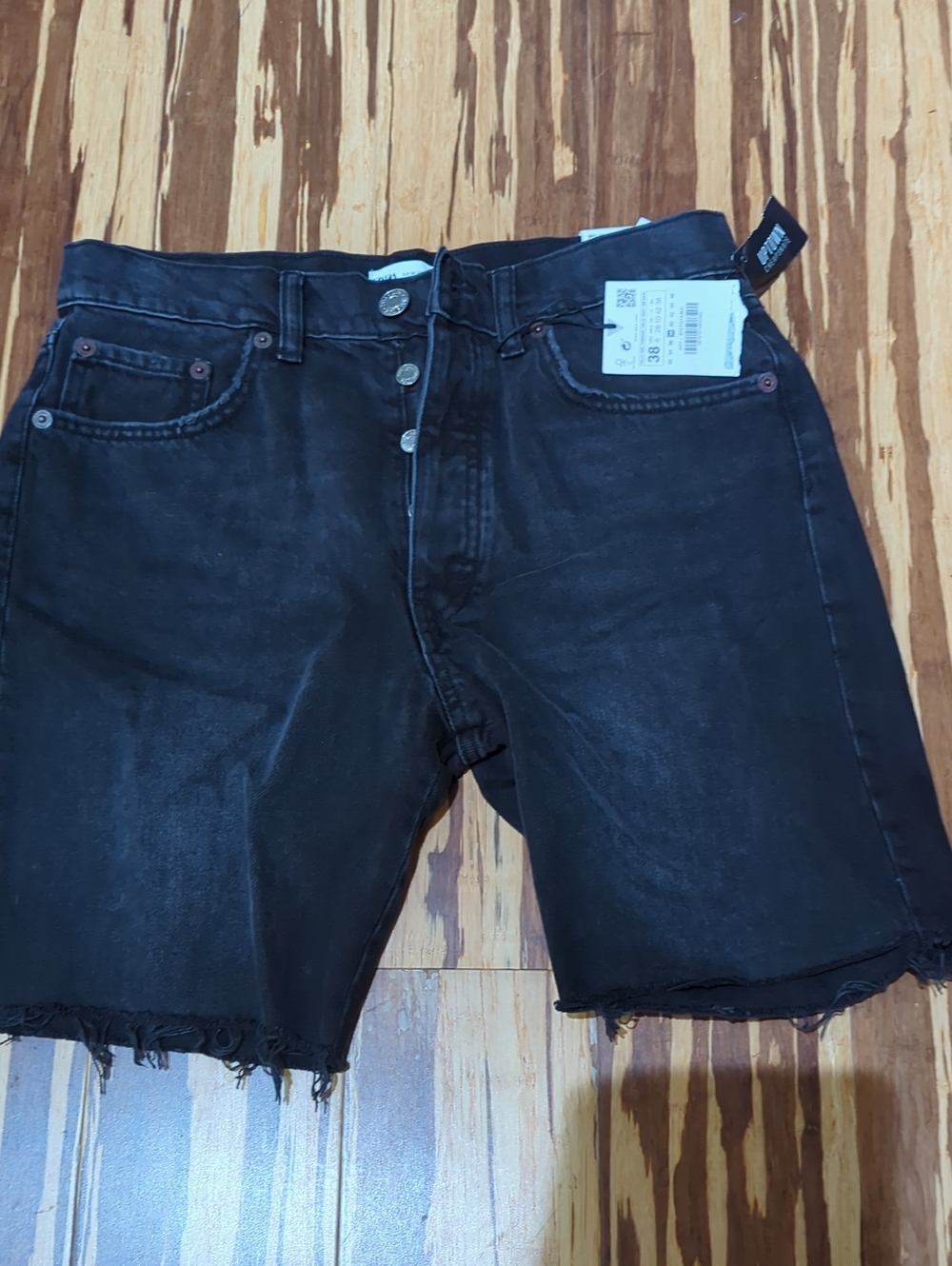 Zara Black Denim Cut-Off Shorts
